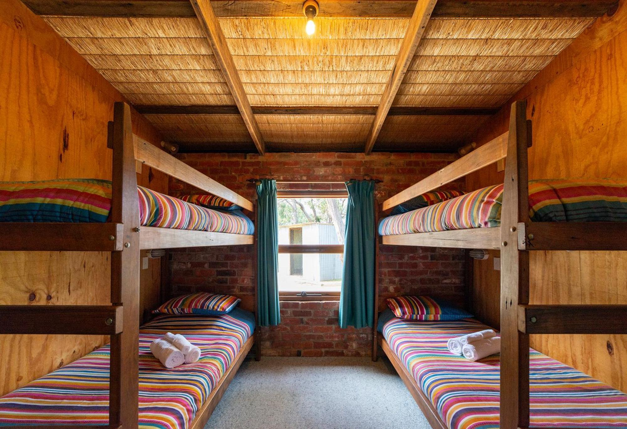 Grampians Pioneer Cottages Halls Gap Room photo