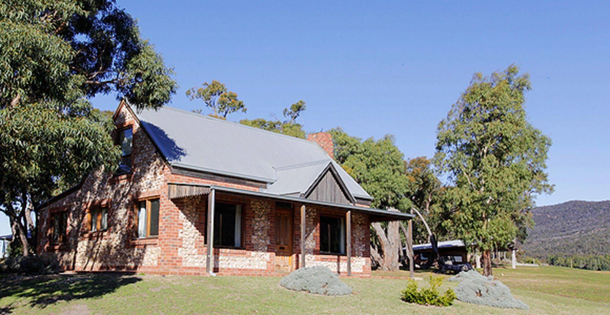 Grampians Pioneer Cottages Halls Gap Exterior photo